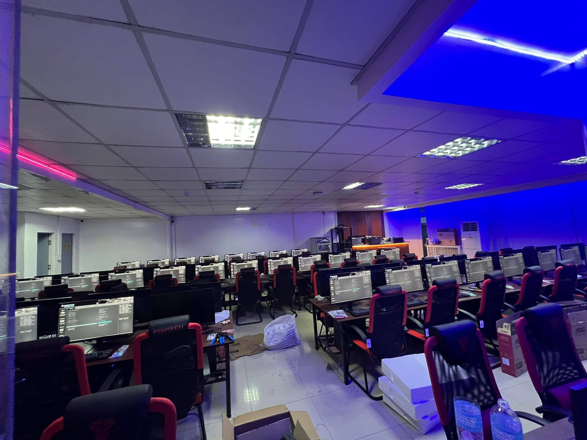Gamers Lounge Sta. Ana editorial view 2