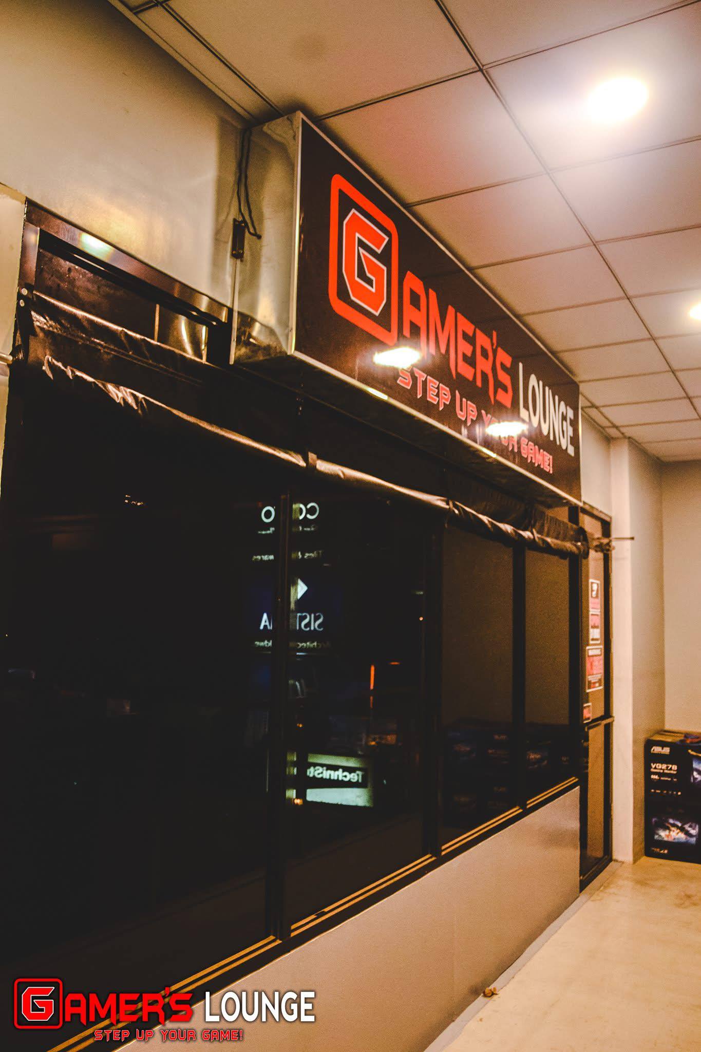 Gamers Lounge Sta. Ana editorial view 4