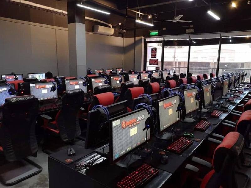Gamers Lounge Sta. Ana editorial view 5